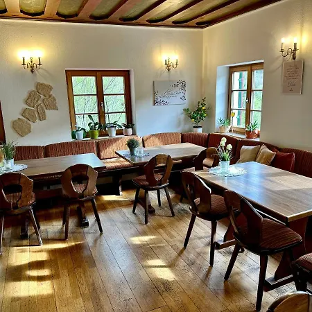 ゲストハウス Steakhaus